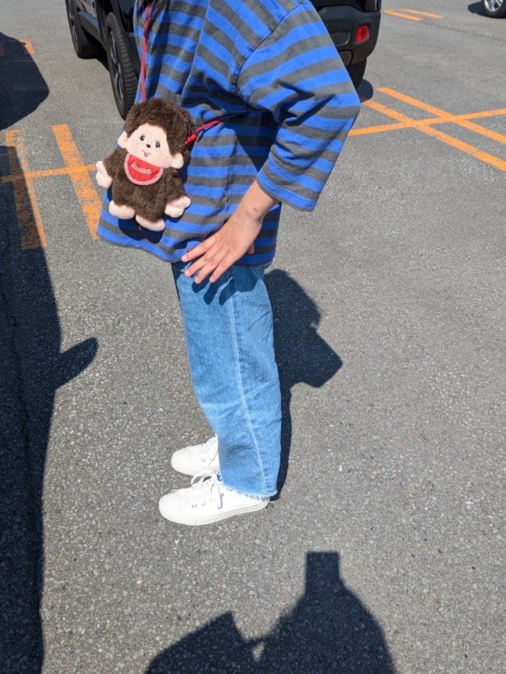 「コンバース、コンバースハイカット、ハイカットスニーカー、ハイカット、ボーダー、ボーダートップス、マイヨ、キッズファッション、女の子、モンチッチ、青靴下、北海道、北海道6月、足25センチ、娘コーデ」｜「CONVERSEのアイテム（スニーカー、ホワイト系）」を使った、popotan724さん（キッズ・149cm）の夏コーディネートの3枚目の写真