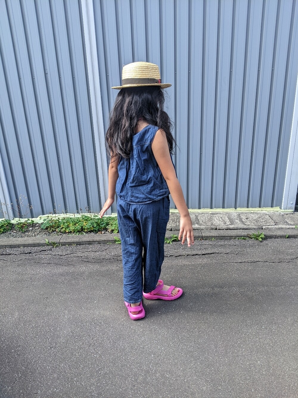 「GUのアイテム（オールインワン・サロペット、ブルー系）」を使った、popotan724さん（キッズ・120cm）の夏コーディネートの2枚目の写真
