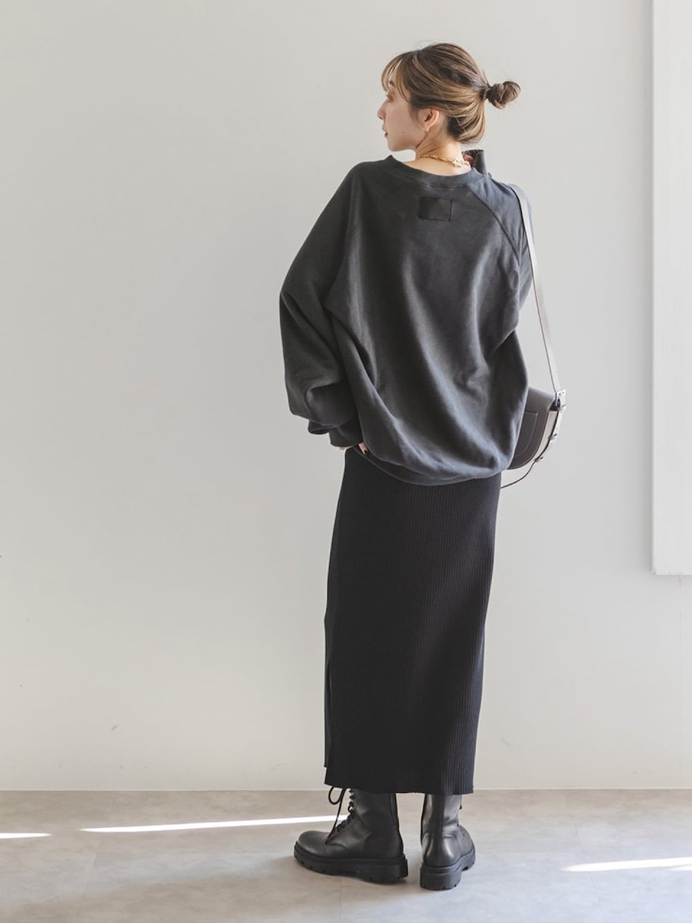 Rina(NOBLE 本社)｜COGTHEBIGSMOKEのスウェットを使ったコーディネート