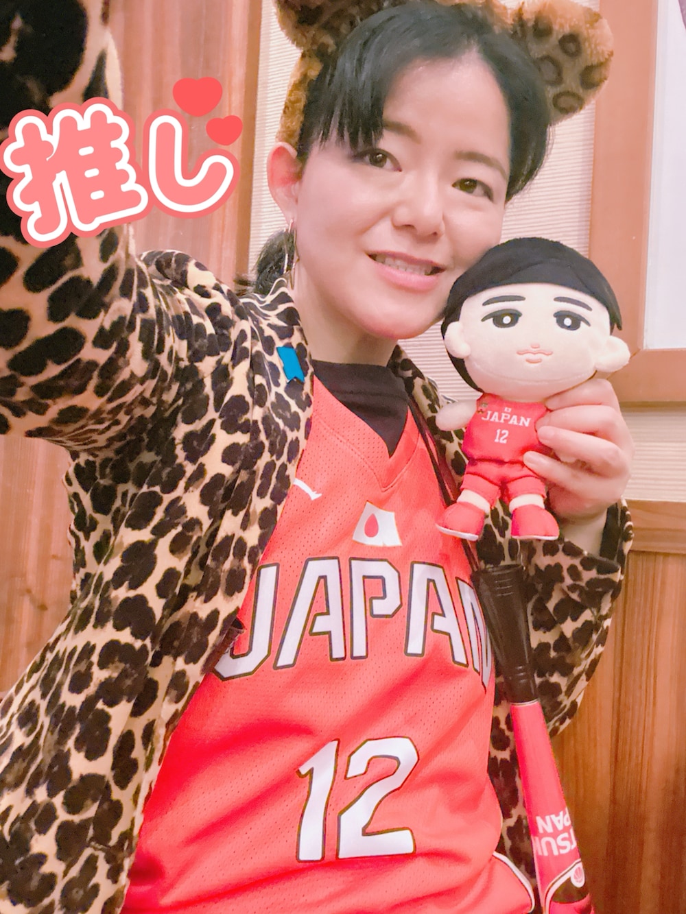 「LGBT当事者、パンセクシャル、アラフォー独身部、渡邊雄太、千葉ジェッツ、バスケットボール日本代表、AkatsukiJapan、推し活、推しが尊い、全身ヒョウ柄、全身豹柄、ヒョウ柄、ひょう柄、豹柄、ブルーリボン運動」｜「N/Aのアイテム（ヘアバンド、その他）」を使った、💙Blue Leopard🐆さん（骨格ストレート・レディース・156cm）の冬コーディネートの2枚目の写真