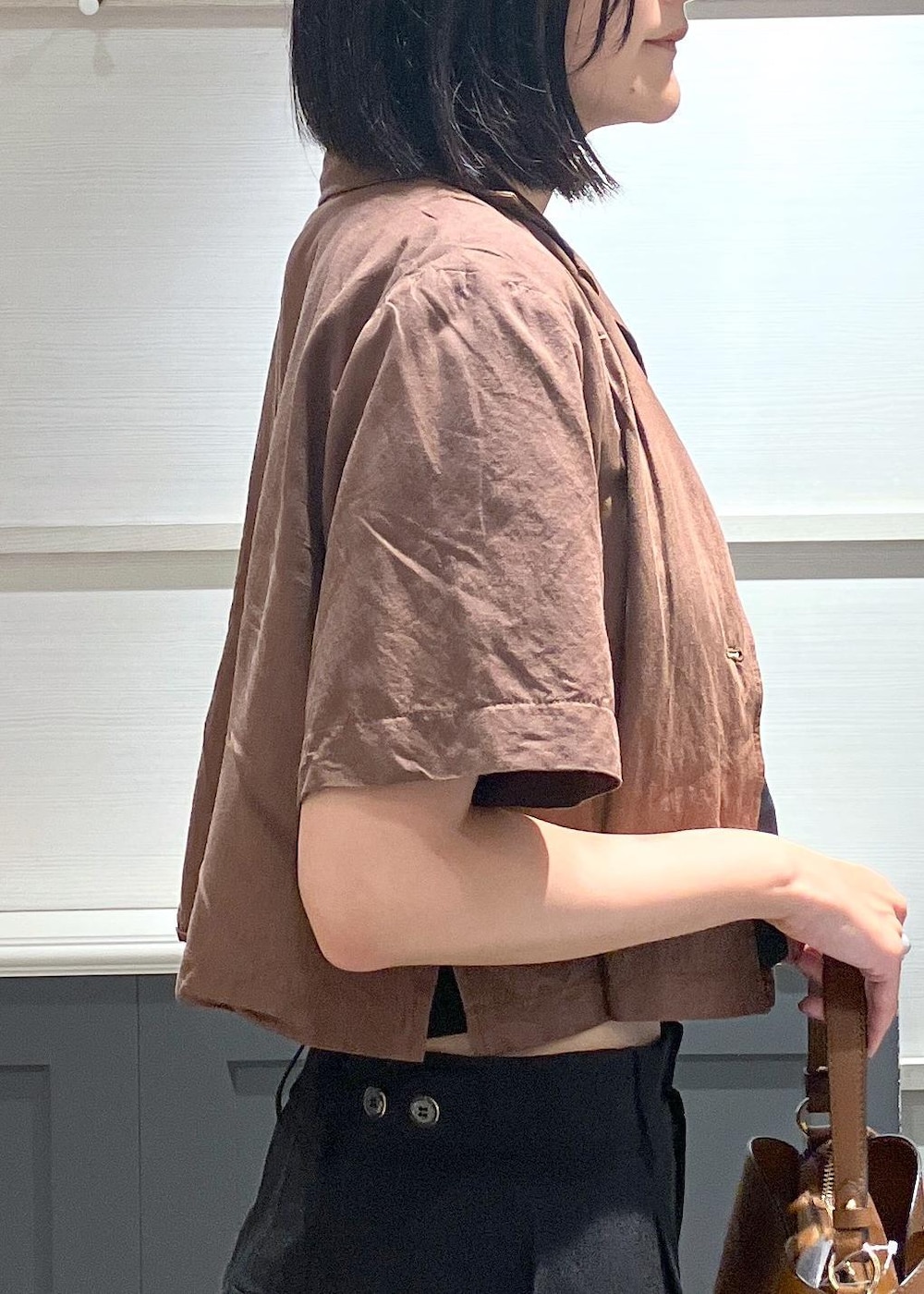 「初夏コーデ、夏コーデ、デートコーデ、お出かけコーデ、女子会コーデ、大人カジュアル、パンツスタイル、ヘルシーコーデ、メンズライク、VIS、ストレート、イエベ秋、混合、高身長、トップス」｜「VISのアソートミックスチェーンネックレス（ネックレス、ゴールド系）」を使った、mikusonvisさん（レディース・168cm）の夏コーディネートの8枚目の写真