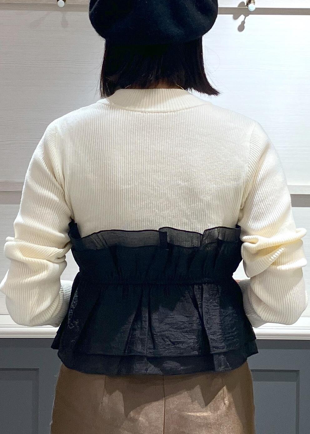 「ビスチェ、ベレー帽、アウター、初冬コーデ、冬コーデ、お出かけコーデ、大人カジュアル、パンツスタイル、きれいめコーデ、VIS、ストレート、イエベ秋、混合、高身長、トップス」｜「Juzeのワイドロングブーツ（ブーツ、ブラック系）」を使った、mikusonvisさん（レディース・168cm）の冬コーディネートの3枚目の写真