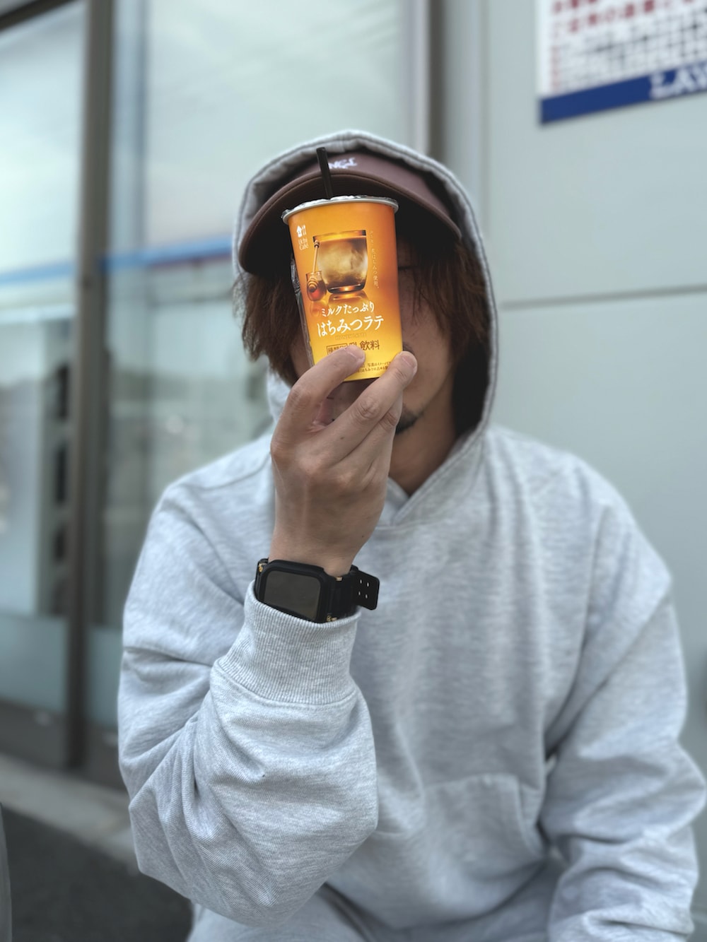 「セットアップ、スウェット、パーカー、ショート丈トップス、ワイドパンツ」｜「ZARAのアイテム（パーカー、グレー系）」を使った、ちゃんまつ:Reさん（メンズ・166cm）の春コーディネートの3枚目の写真