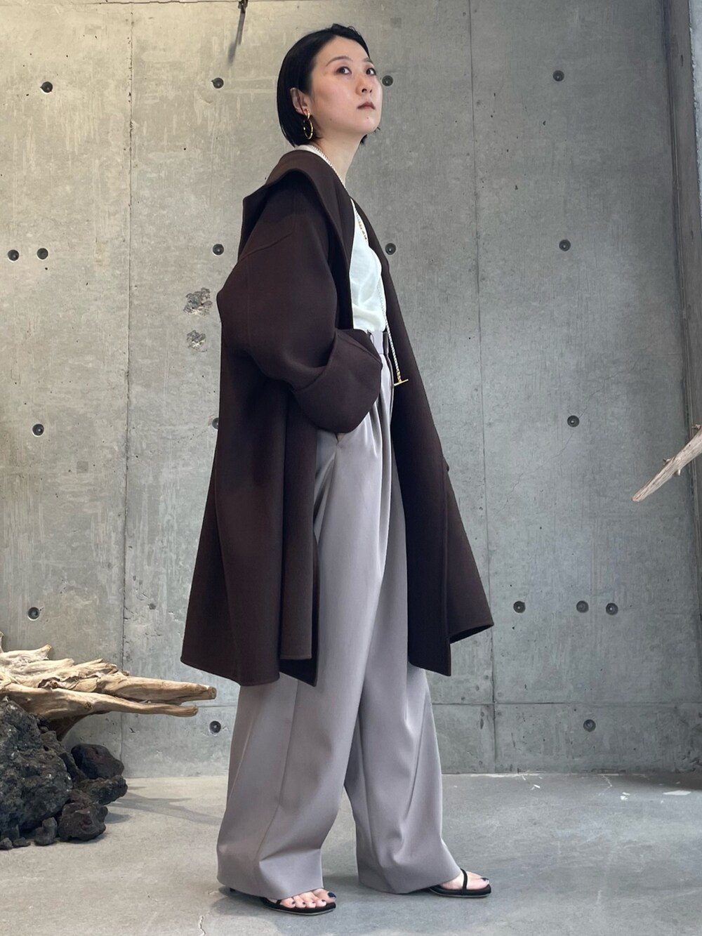 「150cmコーデ、150cm、低身長、低身長コーデ、シアートップス、シアーニット、秋コーデ、冬コーデ、秋冬コーデ、コート、ウールコート、フードコート、タックイン、骨格ストレート」｜「Chaosのスーペリアボースフードコート（ジャケット/アウター、その他）」を使った、chaos_kawaさん（レディース・150cm）の秋コーディネートの3枚目の写真