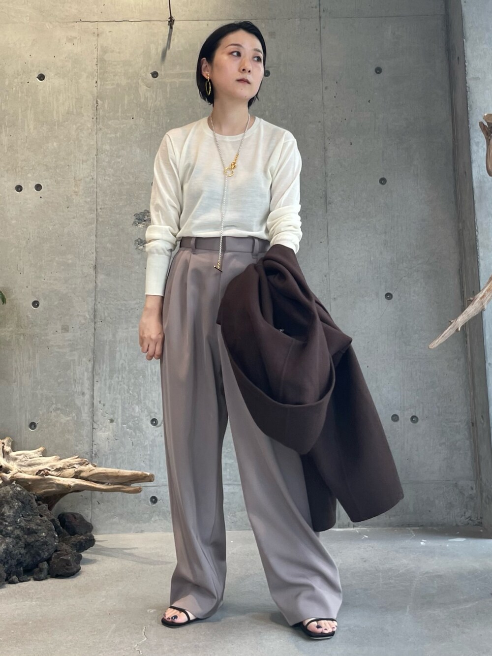 「150cmコーデ、150cm、低身長、低身長コーデ、シアートップス、シアーニット、秋コーデ、冬コーデ、秋冬コーデ、コート、ウールコート、フードコート、タックイン、骨格ストレート」｜「Chaosのスーペリアボースフードコート（ジャケット/アウター、その他）」を使った、chaos_kawaさん（レディース・150cm）の秋コーディネートの8枚目の写真