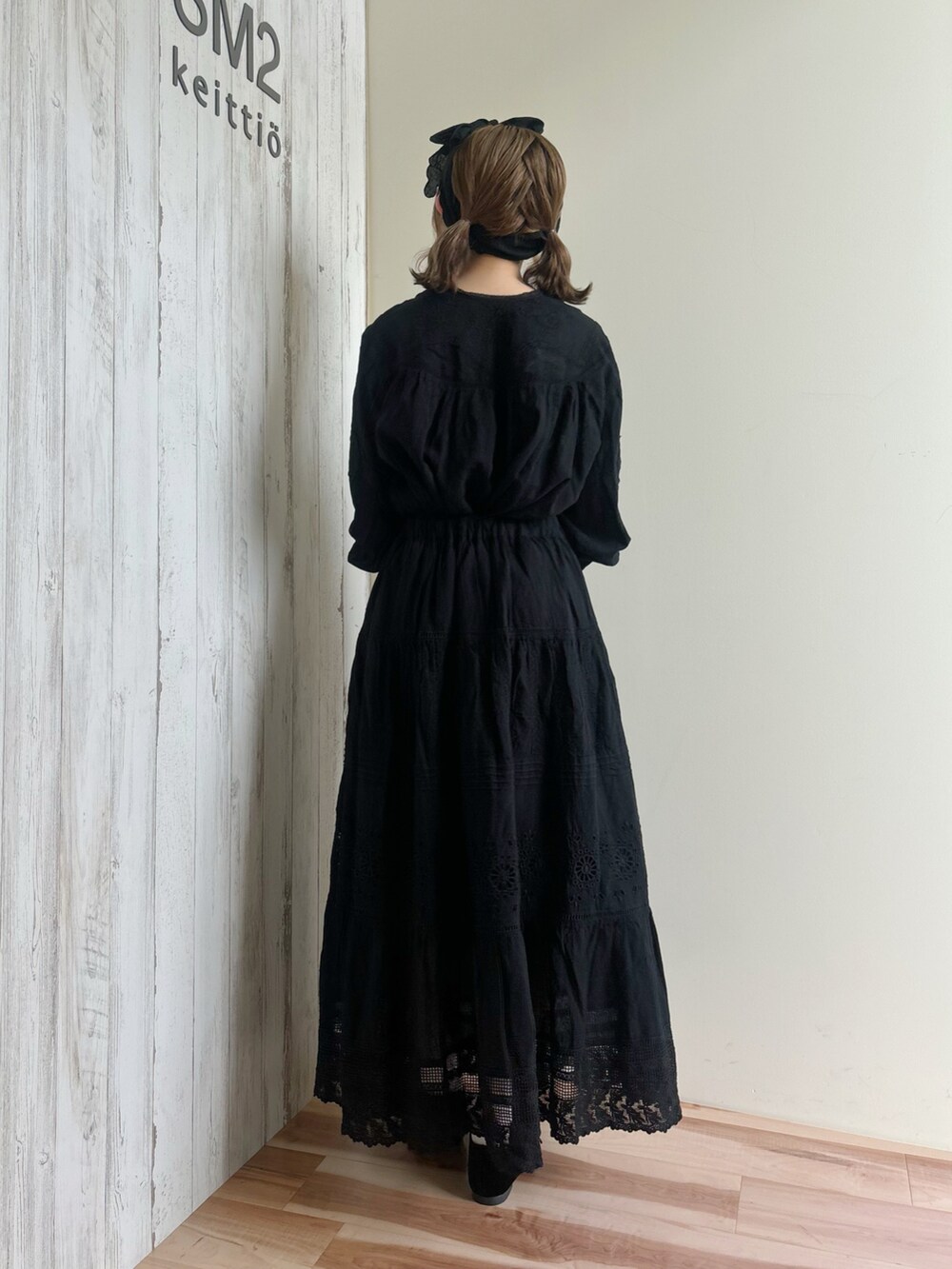「アツいコーデ全部見せ、レイヤードスタイル、お出かけコーデ、ブラック、ブラックコーデ、モノトーン、kazumiコラボ、kazumi、kazumiさんコラボ、今日のコーデ、ゆるコーデ、秋服」｜「SM2✖️kazumiさんコラボ🍂のアイテム（その他、その他）」を使った、ナカガワさん（レディース・156cm）の夏コーディネートの4枚目の写真