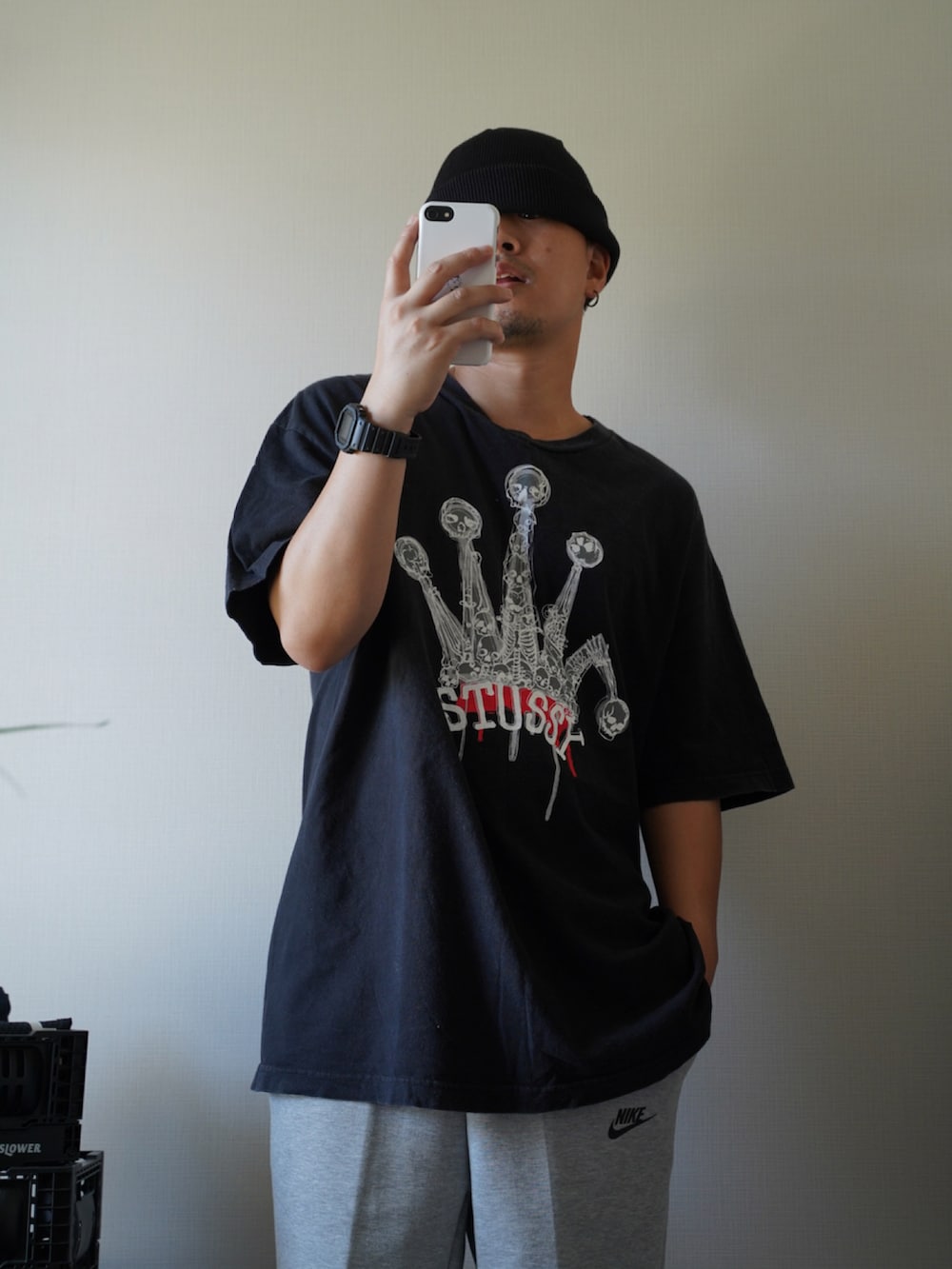 「夏コーデ、stussy、オールドステューシー、ストリート、ストリートコーデ、古着ストリート、古着好きな人と繋がりたい」｜「STUSSYのアイテム（Tシャツ/カットソー、ブラック系）」を使った、YOUTUBE_九州DIGり旅さん（メンズ・167cm）の夏コーディネートの2枚目の写真