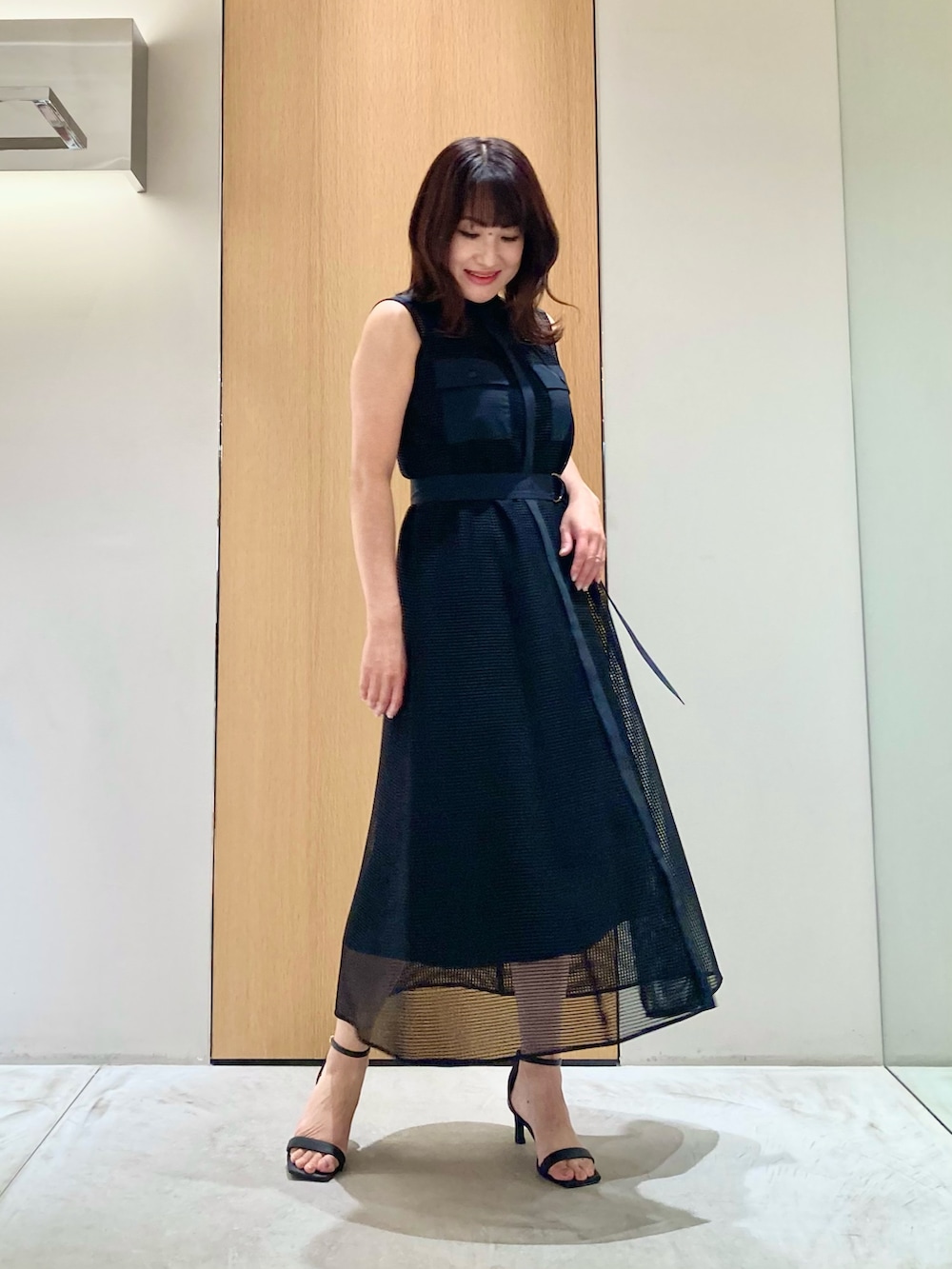 「アナイ(ANAYI)、ノースリーブ、お出かけコーデ、ワンピース、シンプルコーデ、きれいめカジュアル、夏コーデ、オトナカジュアル、オトナカワイイ、ブラック、メッシュ、低身長、オトナ女子、デートコーデ」｜「ANAYIのメッシュポケットコンビ ワンピース（ワンピース、ブラック系）」を使った、Hasebe.tさん（レディース・154cm）の夏コーディネートの2枚目の写真