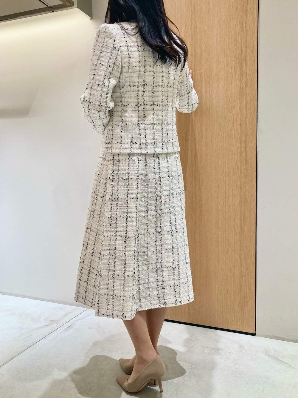 「アナイ(ANAYI)、ジャケット、ワンピース、オケージョン、ツイード、低身長コーデ、入学式、入園式、スーツスタイル、七五三、ミニバッグ、バッグ、上品、エレガント、ホワイト」｜「ANAYIのミックスツイードノーカラー ジャケット（ノーカラージャケット、ホワイト系）」を使った、Hasebe.tさん（レディース・154cm）の冬コーディネートの2枚目の写真