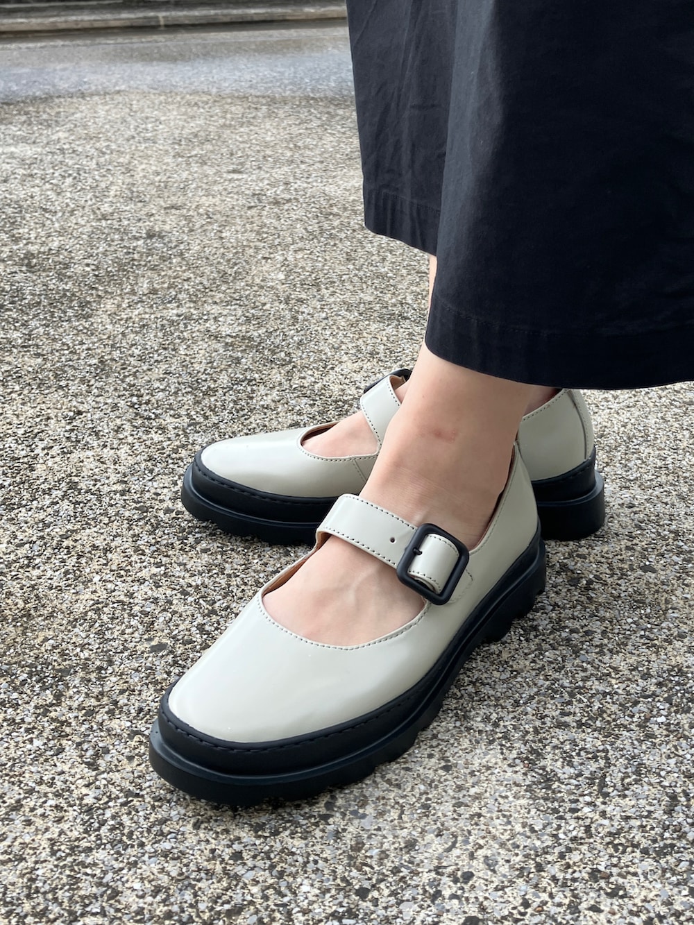 カンペール公式(カンペール本部)｜CAMPERのローファーを使った