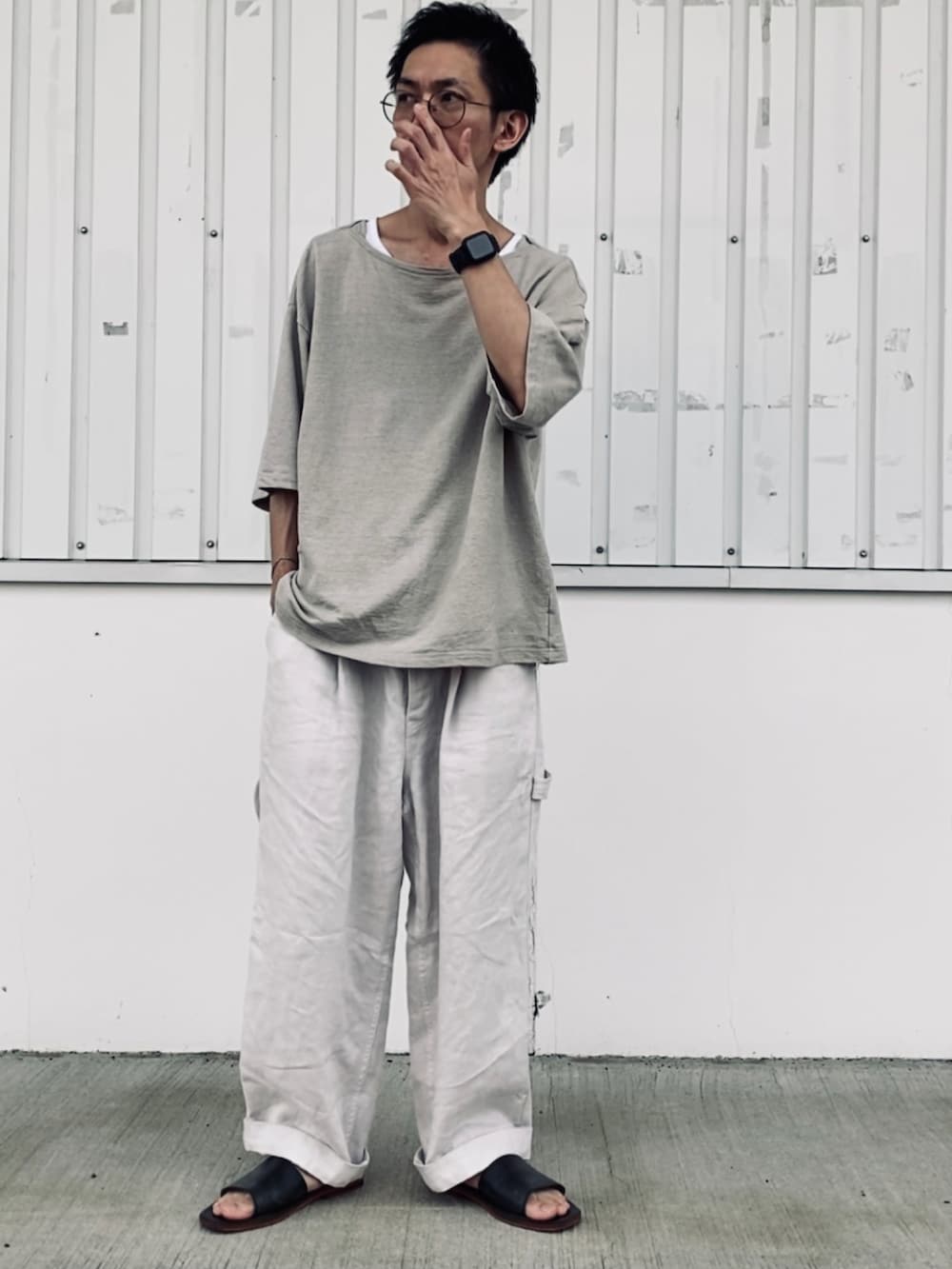 「メンズコーデ、今日のコーデ、リラックススタイル」｜「confectのアイテム（パンツ、ブラック系）」を使った、kazuさん（メンズ・170cm）の秋コーディネートの4枚目の写真