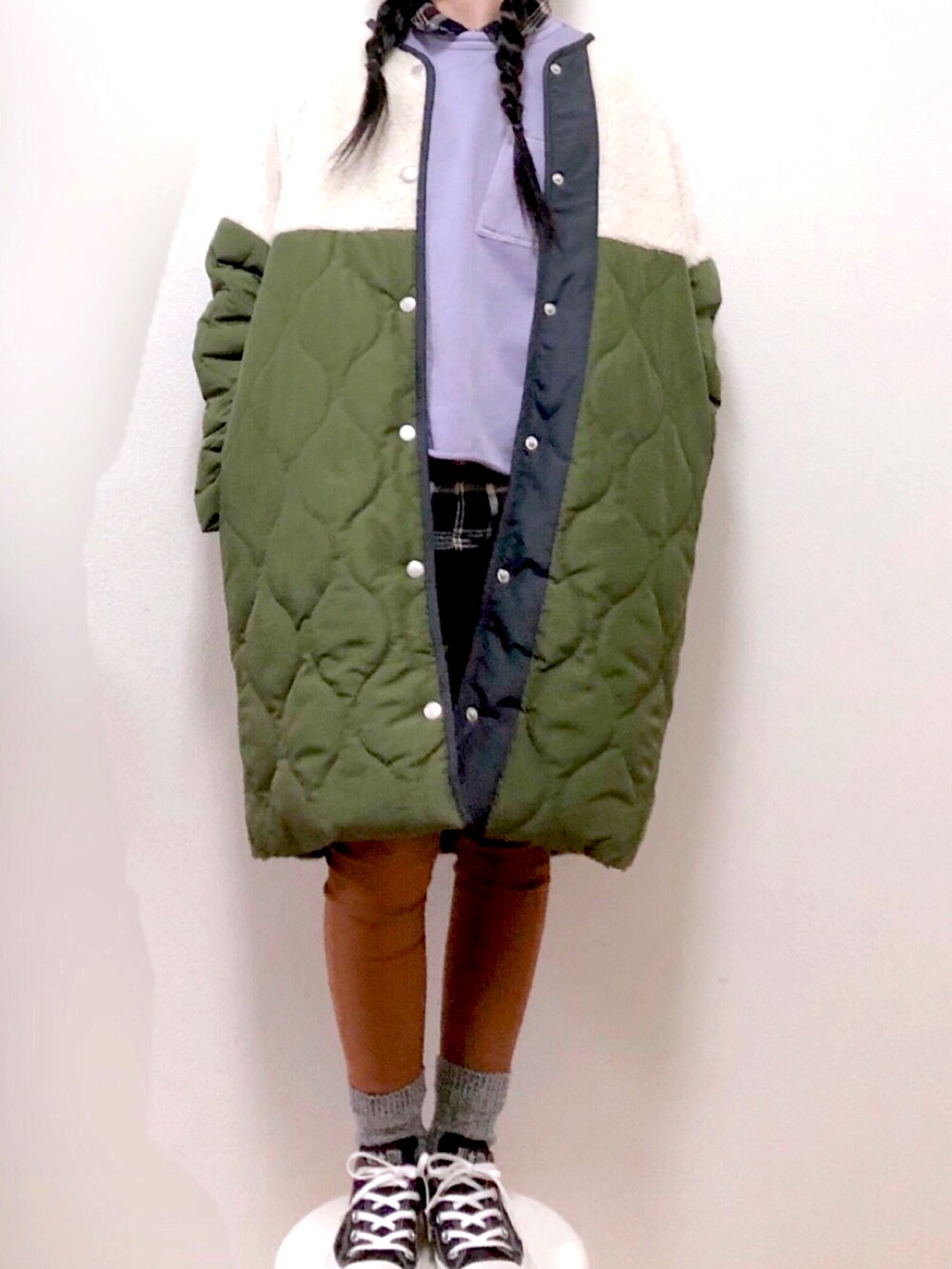 「チェックシャツ、ニット帽、めがね、レイヤードスタイル、スニーカーコーデ、THE NORTH FACE、キルティングジャケット、冬のコーデ、チェッカーず2021、カラーパンツ」|「THE NORTH FACEのザ・ノース・フェイス ロゴニットキャップ / カプッチョリッド(ニットキャップ/ビーニー、ベージュ系)」を使った、りちゅ♡♡さん(キッズ・139cm)の秋コーディネートの2枚目の写真