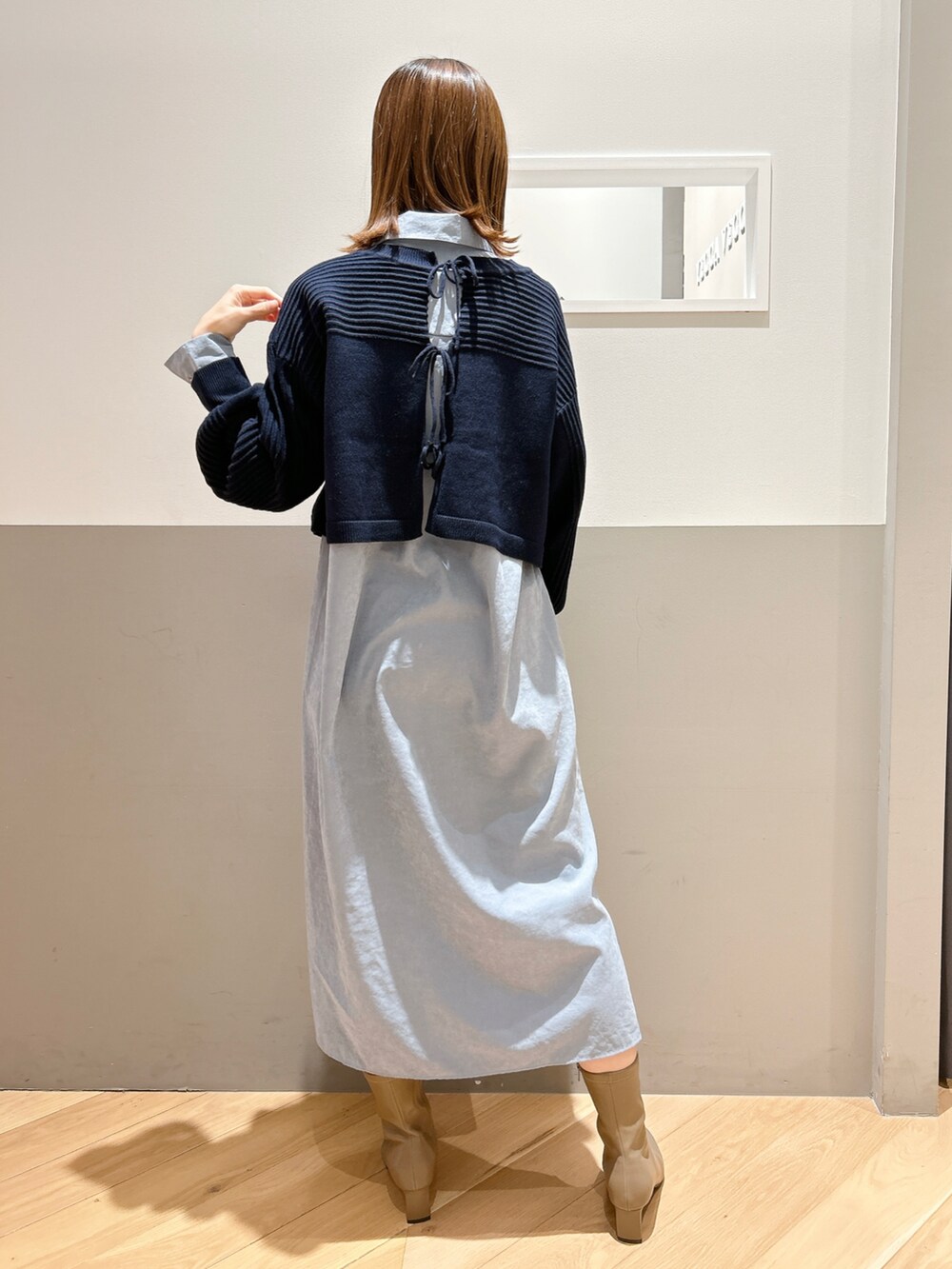「大人カジュアル、きれいめカジュアル、カジュアル、シンプル、ワンピース、シャツワンピ、春コーデ、ブーツ、セットアイテム、マルチウェイ、ニット、大人女子、休日スタイル、カジュアルコーデ、シンプルスタイル」｜「YECCA VECCAの【２点SET】マルチwayニットSETワンピース（ワンピース、グレー系）」を使った、sakiyoさん（レディース・161cm）の冬コーディネートの2枚目の写真