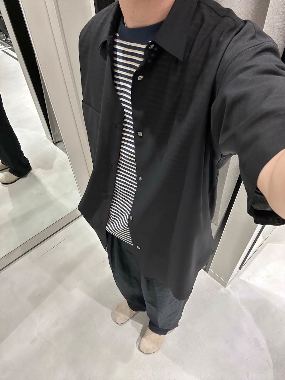 「別注、デートコーデ、リネン、newarrival、休日スタイル、綺麗めカジュアル、旅行コーデ、暑い、ここでしか手に入らない別注アイテム、スタッフのこれ買いました、わたしのイチ推しブランド、外遊びコーデ、newbasic、休日リラックススタイル、リネン着こなし術」｜「BIRKENSTOCKのBIRKENSTOCK　Boston(Narrow)（サンダル、ベージュ系）」を使った、nishioka さん（メンズ・170cm）の春コーディネートの3枚目の写真