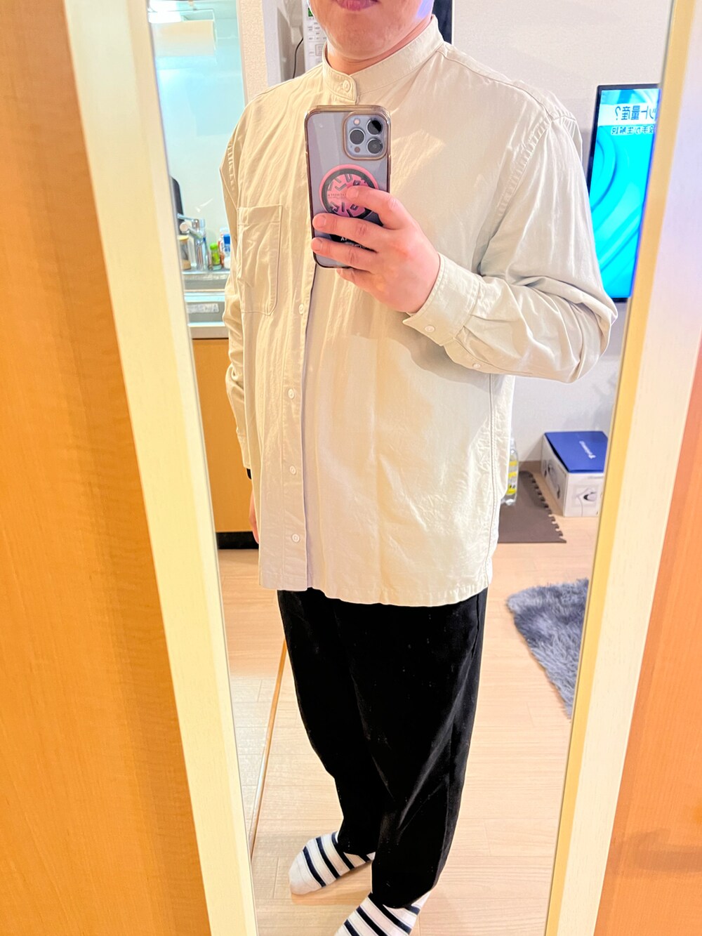 「ぽっちゃり、ぽっちゃり男子、ぽっちゃり系男子、ぽっちゃりでもおしゃれしたい！、ぽっちゃりメンズ、ポチャメン、Pherrow's、UNIQLO」｜「Pherrow'sのアイテム（ジャケット/アウター、ベージュ系）」を使った、ティムさん（メンズ・172cm）の春コーディネートの2枚目の写真