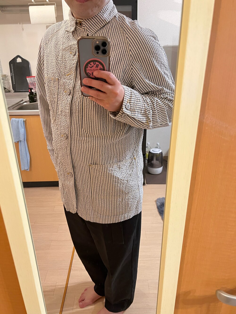 「ぽっちゃり、ぽっちゃり男子、ぽっちゃり系男子、ぽっちゃりメンズ、ポチャメン、ぽっちゃりでもおしゃれしたい！」｜「Pherrow'sのアイテム（ジャケット/アウター、ベージュ系）」を使った、ティムさん（メンズ・172cm）の春コーディネートの2枚目の写真