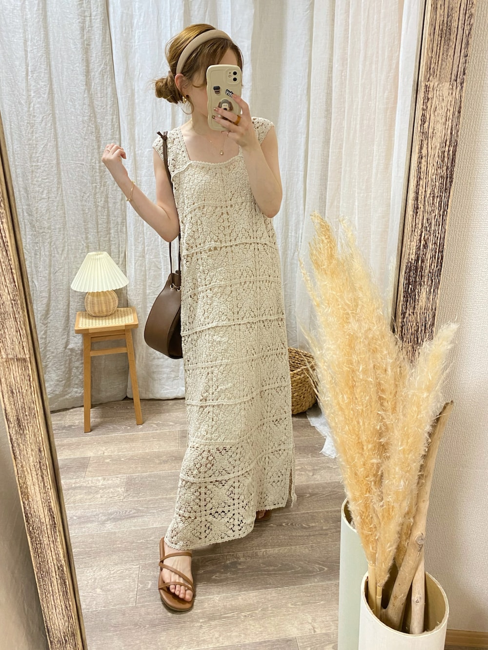 「レイヤードスタイル、シアートップス、クロシェ、クロシェ編み、ワンピース、キャミワンピース、さらっと晴れやかスナップ、夏コーデ、きれいめカジュアル、大人コーデ、淡色コーデ、淡色女子、低身長、低身長コーデ、ベージュ」｜「Babの【XS~M 低身長向けサイズあり】クロシェロングワンピース（ワンピース、ホワイト系）」を使った、and_LaLaLa_ootdさん（骨格ウェーブ・レディース・148cm）の夏コーディネートの2枚目の写真