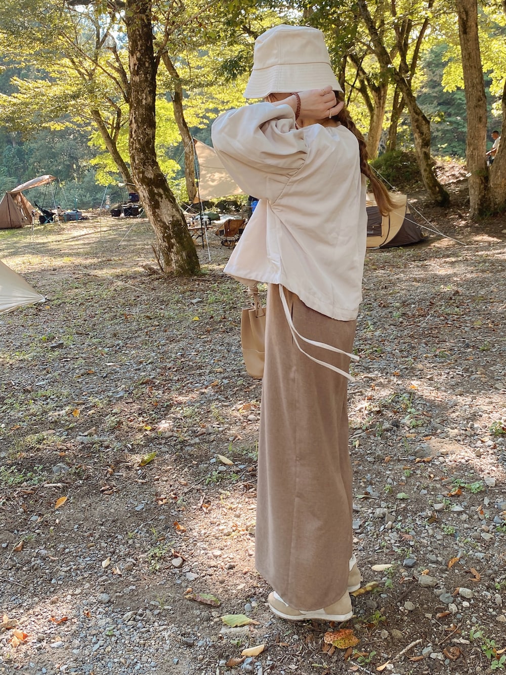 「ブルゾン、秋のコーデ、バゲットハット、バケハ、淡色コーデ、低身長コーデ、低身長、淡色女子、秋服、ボリューム袖、ショート丈トップス、GRL、しまむら、ミニバッグ、秋服準備はじめました」｜「GRLのアイテム（ハット、ホワイト系）」を使った、and_LaLaLa_ootdさん（骨格ウェーブ・レディース・148cm）の秋コーディネートの2枚目の写真