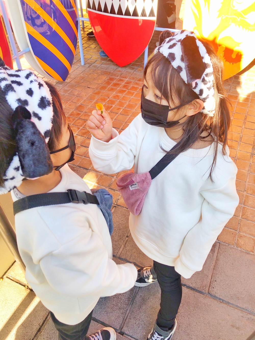 「GU、カジュアルコーデ、シンプル、ディズニーコーデ、ディズニー、101匹わんちゃん、おそろいコーデ、リンクコーデ、5歳、6歳」｜「GUのアイテム（パンツ、ブラック系）」を使った、RuaRiku✱ﾟさん（キッズ・110cm）の春コーディネートの2枚目の写真