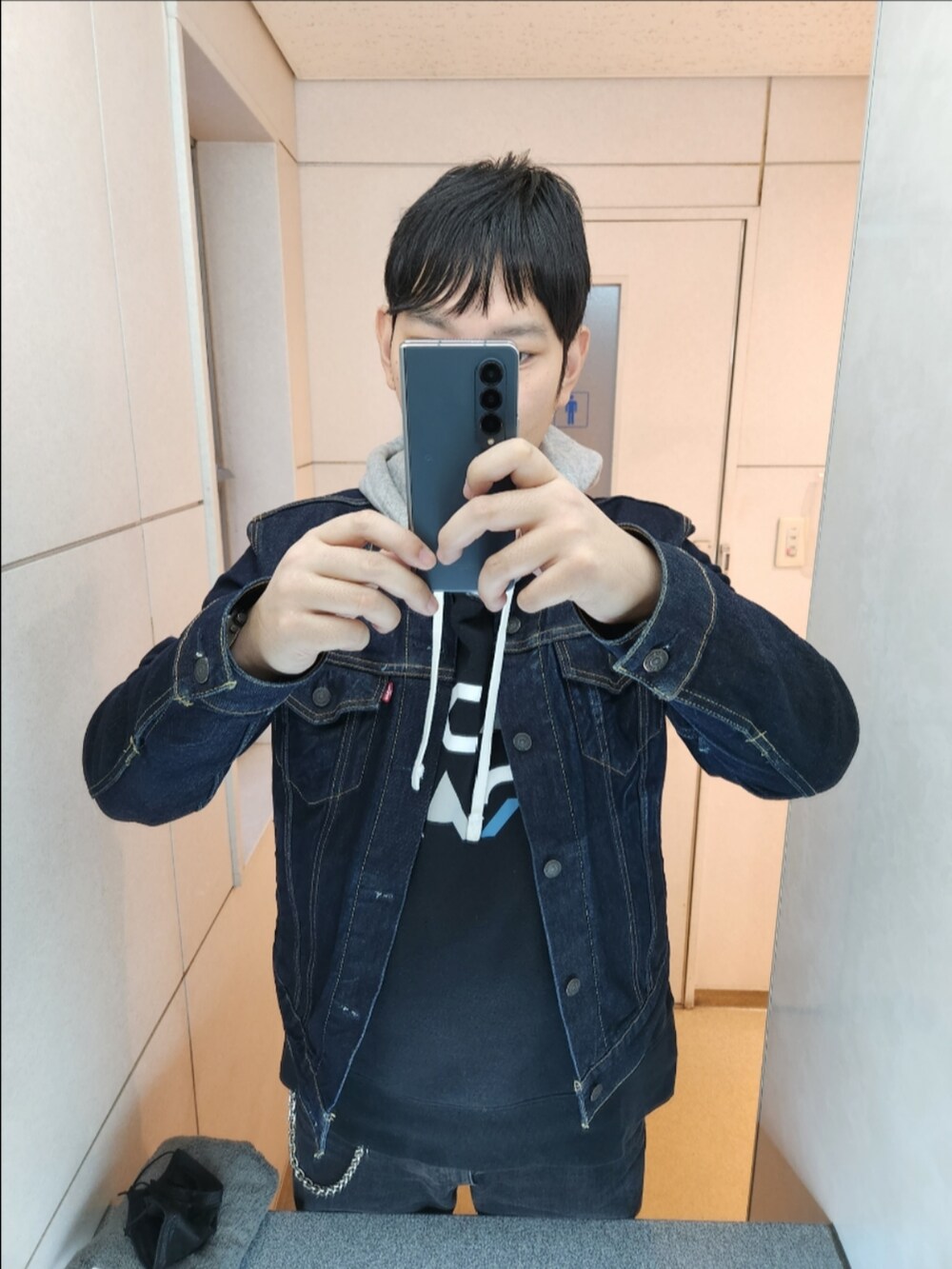 「リーバイス、古着、リーバイスMade&Crafted、コンバース、ヒステリックグラマー、ファッションを楽しもう、Gジャン、CT70、秋コーデ、United Athle」｜「Levi'sのアイテム（デニムジャケット、ブルー系）」を使った、akkunn_akkunnさん（メンズ・180cm）の秋コーディネートの2枚目の写真