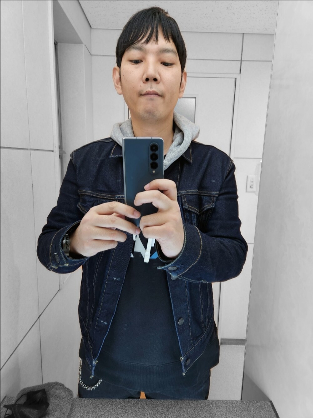 「リーバイス、古着、リーバイスMade&Crafted、コンバース、ヒステリックグラマー、ファッションを楽しもう、Gジャン、CT70、秋コーデ、United Athle」｜「Levi'sのアイテム（デニムジャケット、ブルー系）」を使った、akkunn_akkunnさん（メンズ・180cm）の秋コーディネートの3枚目の写真