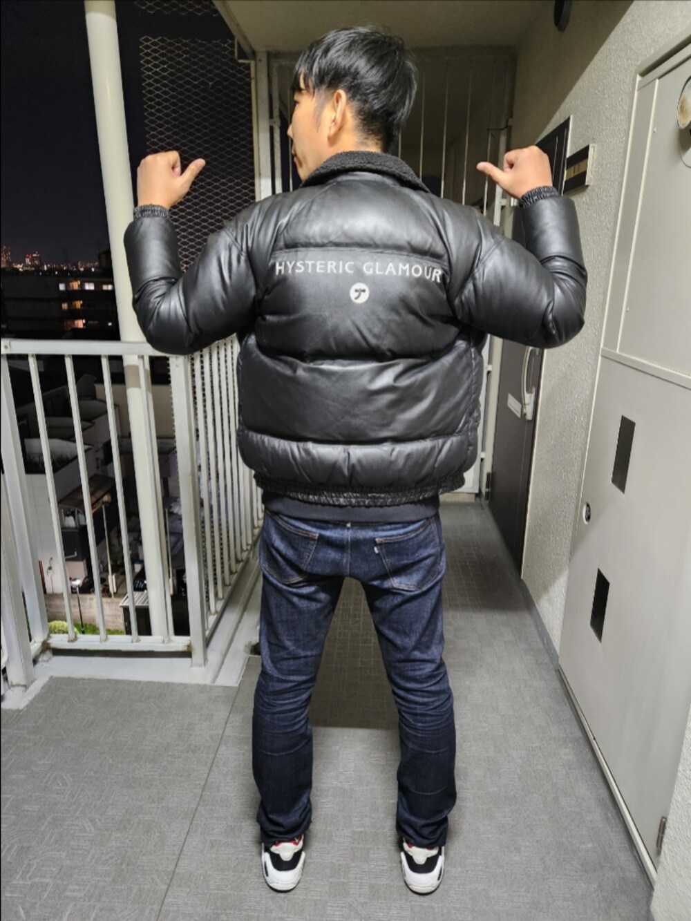 「ヒステリックグラマー、リーバイスMade&Crafted、Y-3、冬コーデ、SYMBOL刺繍レザーダウン、VIXEN GIRL刺繍スウェット、511MADE IN JAPAN、FYW S-97、ヒス×本革×ダウン、刺繍」｜「HYSTERIC GLAMOURのアイテム（ダウンジャケット/コート、ブラック系）」を使った、akkunn_akkunnさん（メンズ・180cm）の冬コーディネートの4枚目の写真