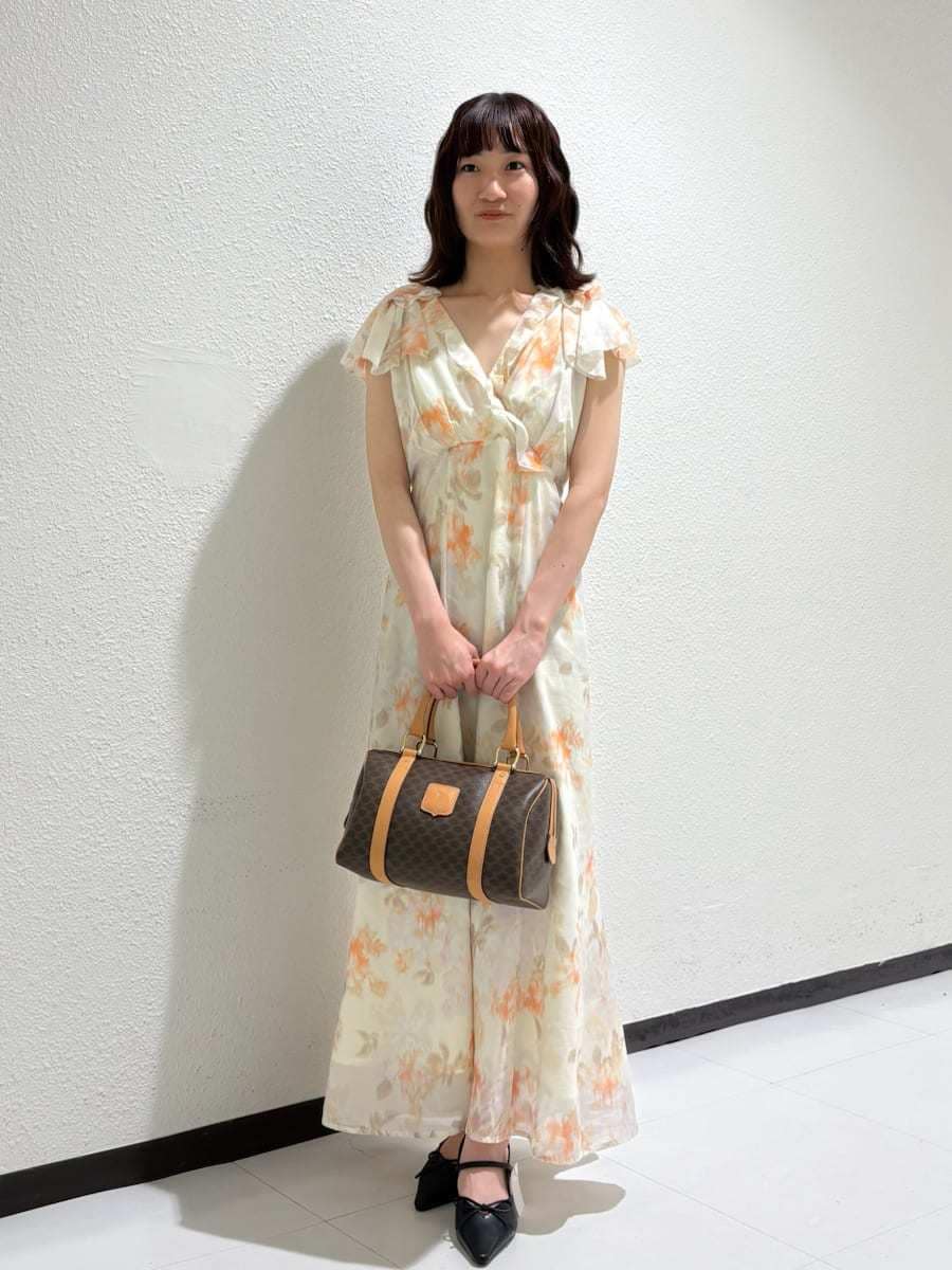 「骨格ナチュラル、イエベ秋、ヴィンテージファッション、低身長コーデ」｜「LILY BROWNのヴィンテージプリントシフォンワンピース（ワンピース、ベージュ系）」を使った、LILY BROWNさん（レディース・153cm）の夏コーディネートの2枚目の写真
