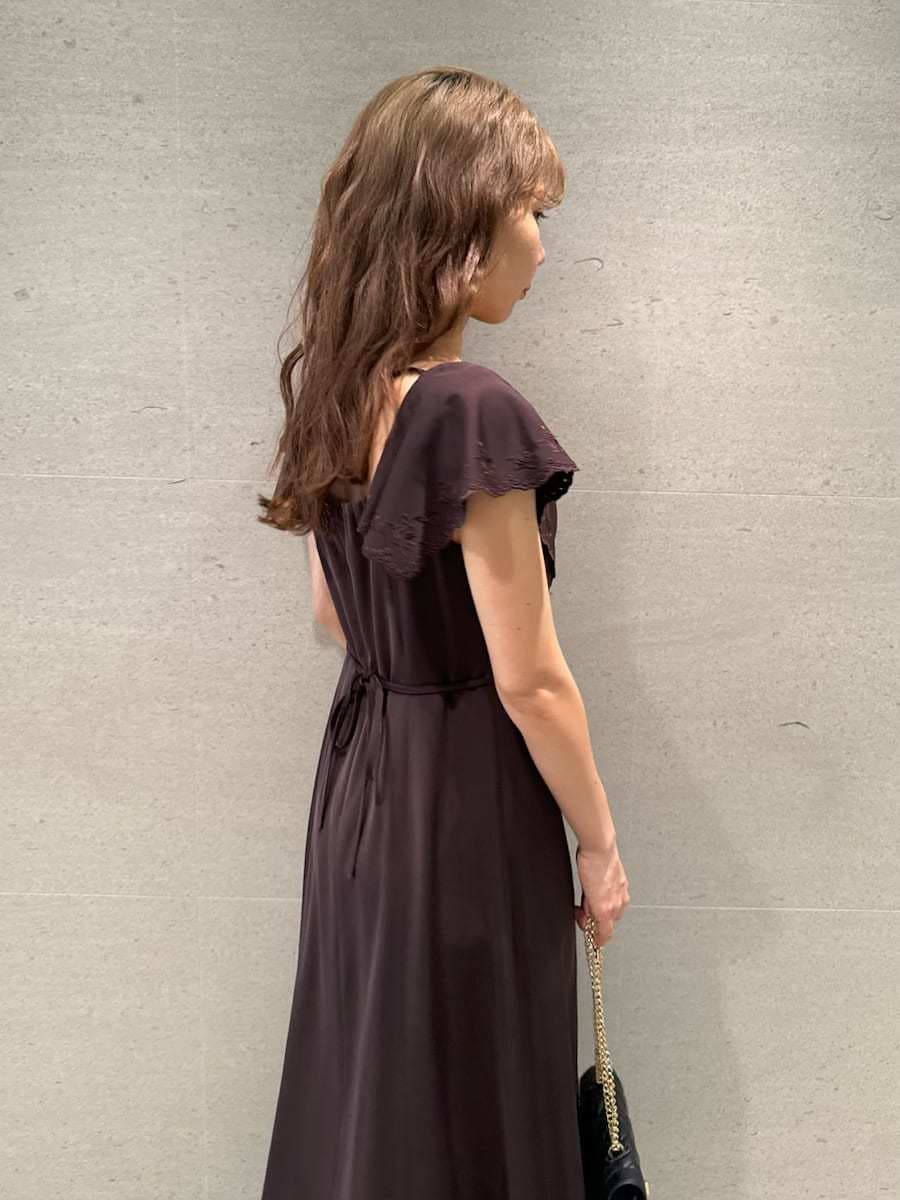 LILY BROWNさんの「エンブロイダリードレープドレス（LILY BROWN）」を使ったコーディネートの8枚目の写真