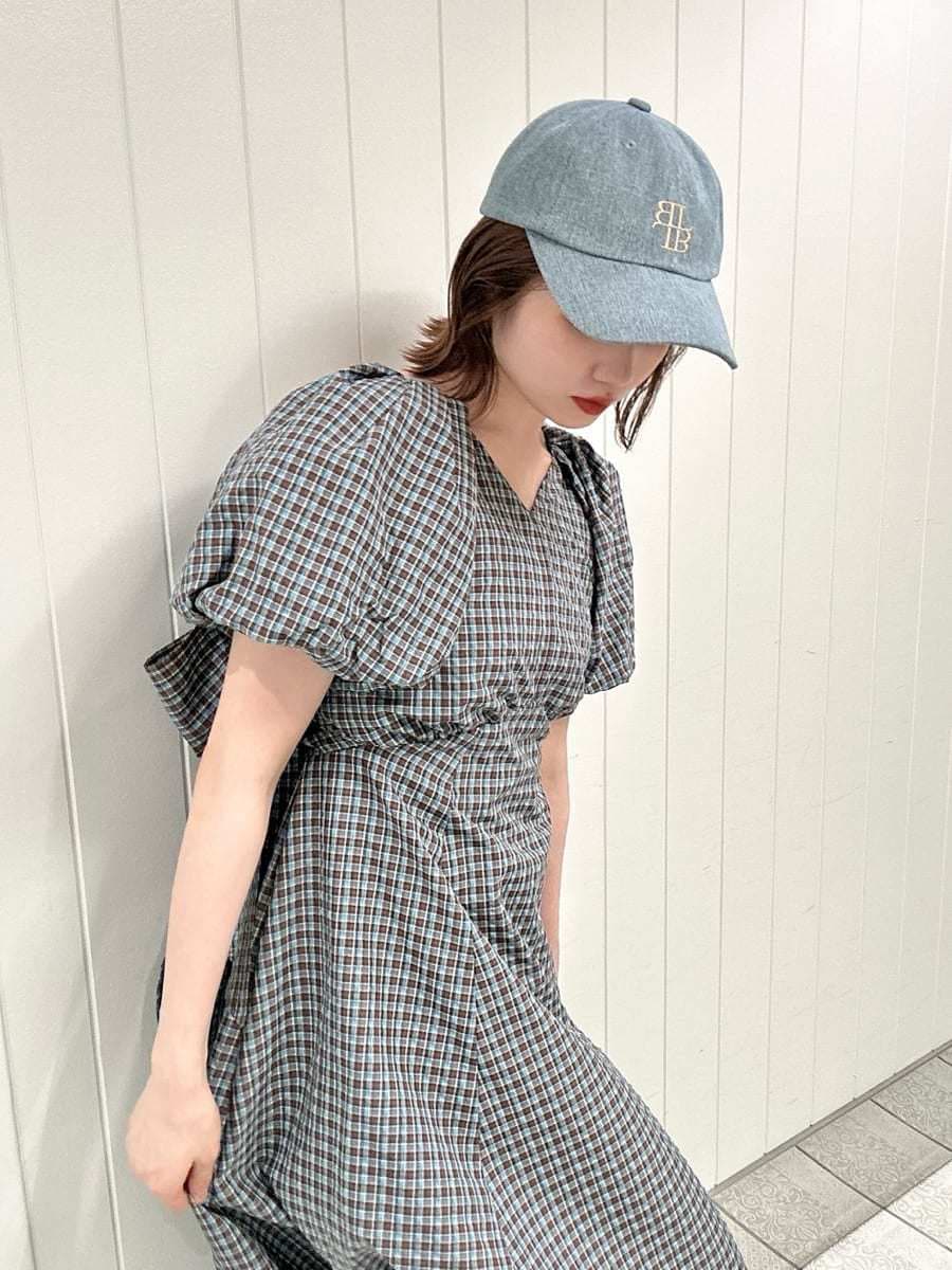 「骨格ナチュラル、イエベ春、春コーディネート、リラックス、ワンピース、夏コーデ、カラーコディネート、カジュアルテイスト、チェック」｜「LILY BROWNのバックリボンボリュームスリーブワンピース（ワンピース、その他）」を使った、LILY BROWNさん（レディース・160cm）の春コーディネートの6枚目の写真