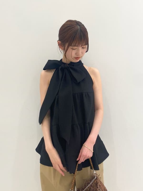 「骨格ナチュラル、骨格ウェーブ、モード、カジュアルテイスト、高身長コーデ」｜「LILY BROWNの【WEB限定カラー】バレエシューズ（バレエシューズ、その他）」を使った、LILY BROWNさん（レディース・163cm）の春コーディネートの5枚目の写真