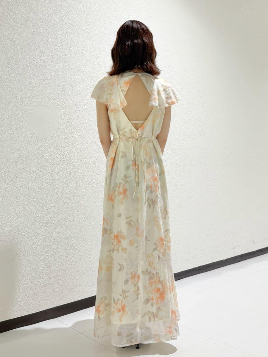 「骨格ナチュラル、イエベ秋、ヴィンテージファッション、低身長コーデ」｜「LILY BROWNのヴィンテージプリントシフォンワンピース（ワンピース、ベージュ系）」を使った、LILY BROWNさん（レディース・153cm）の夏コーディネートの4枚目の写真