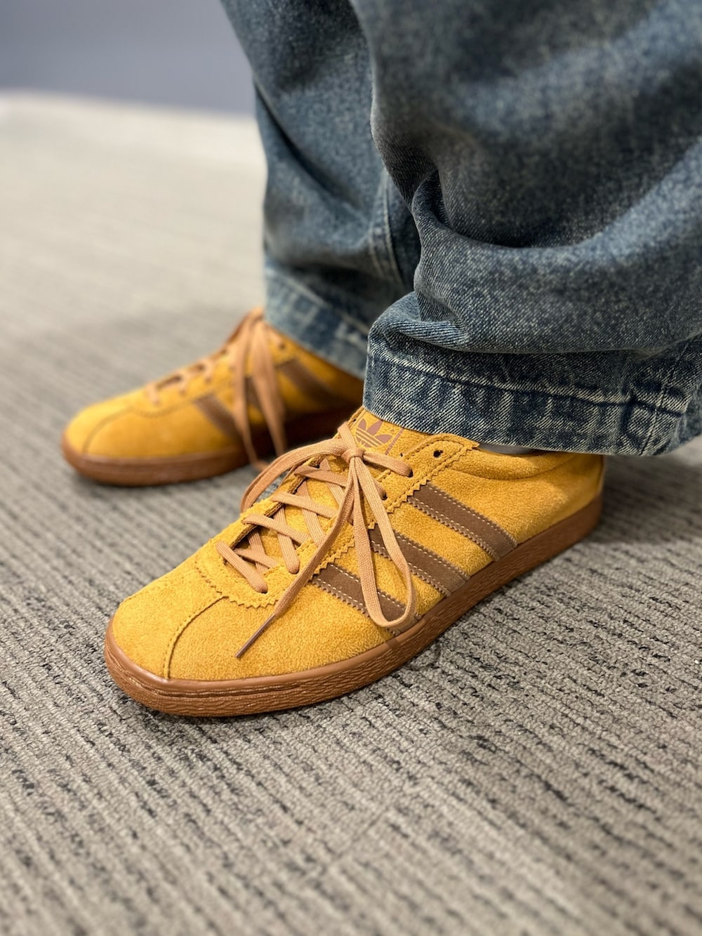 「スニーカー、ジャケット、アウター、adidas、フリース、アディダス、adidas originals、タバコ、フルジップ、アディダスアドベンチャー」｜「adidasのアディダス アドベンチャー カモ フリース フルジップジャケット / アディダスオリジナルス adidas Originals（ブルゾン、グリーン系）」を使った、MS:(さん（メンズ・171cm）の秋コーディネートの4枚目の写真