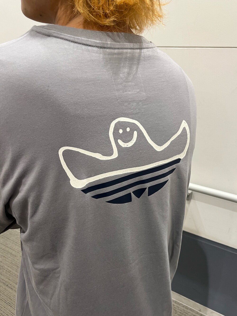 「スニーカー、adidas、ロンT、アディダス、adidas originals、長袖Tシャツ、ガゼル、シュムーフォイル」｜「adidasのガゼル 85 / Gazelle 85 / アディダスオリジナルス adidas Originals（スニーカー、ブラウン系）」を使った、MS:(さん（メンズ・171cm）の秋コーディネートの5枚目の写真