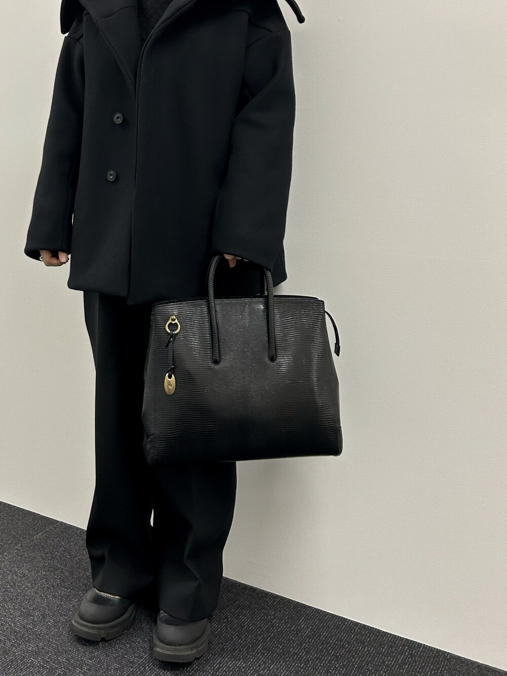 レディースの冬コーディネートの4枚目の写真