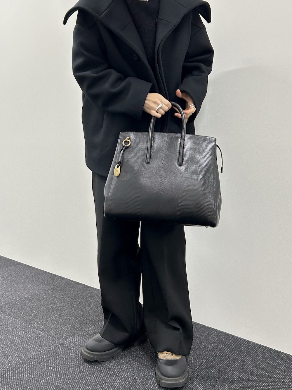 レディースの冬コーディネートの3枚目の写真