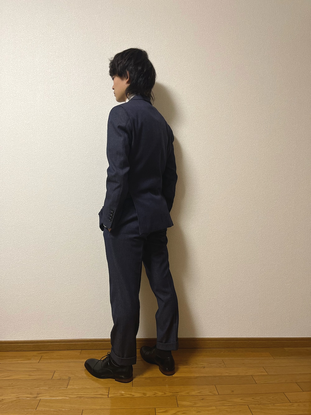 「成人式、スーツスタイル、ダブルジャケット、SUITSELECT、ビジネススタイル」｜「BRICK HOUSE by TOKYO SHIRTの形態安定ノーアイロン ボタンダウンカラー 長袖ビジネスワイシャツ（シャツ/ブラウス、ホワイト系）」を使った、to-yuさん（メンズ・162cm）の冬コーディネートの2枚目の写真