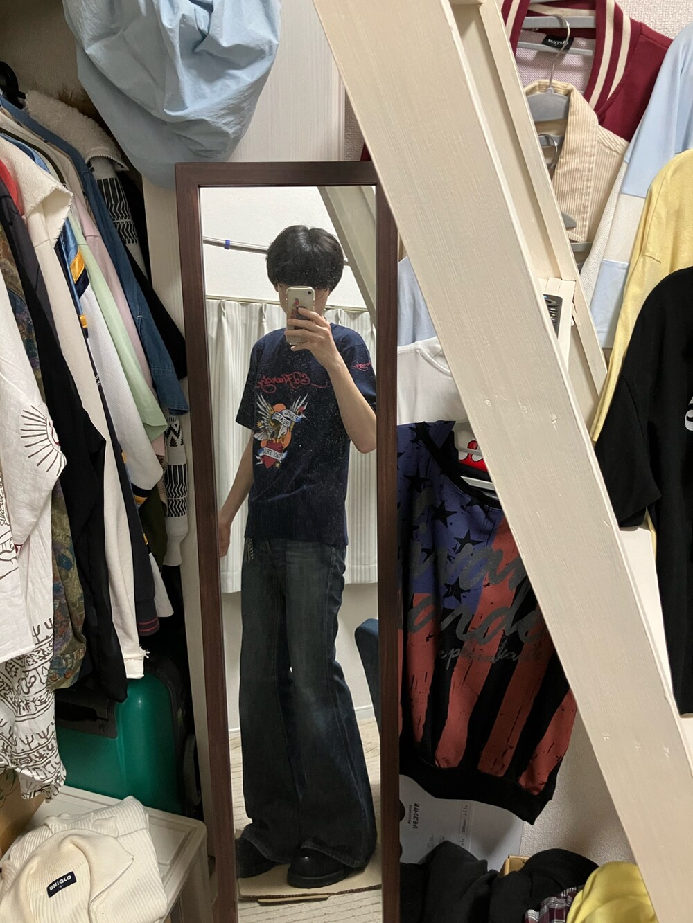 「古着MIX、古着、大学生」｜「Ed Hardyのアイテム（Tシャツ/カットソー、ブラック系）」を使った、dadaさん（メンズ・179cm）の春コーディネートの2枚目の写真