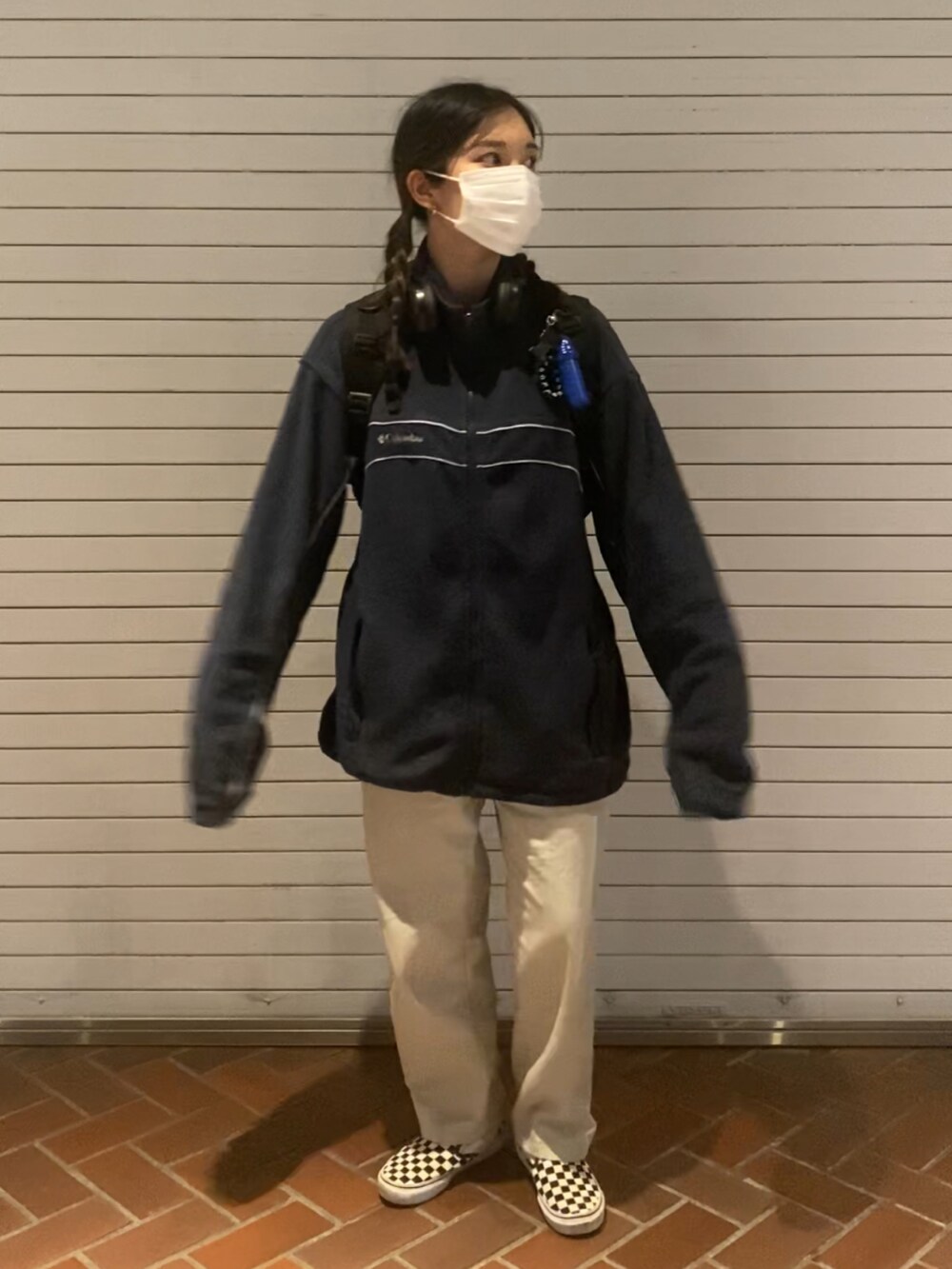 「古着、VANS、ストリート、オーバーサイズ、GU、スリッポン、プチプラ、ラフ、古着MIX、Columbia、ゆったりコーデ、古着コーデ、古着女子、いいね、save、フォローお願いします🤑、シェフパンツ」｜「Columbiaのアイテム（トップス、ブルー系）」を使った、maimaiさん（レディース・157cm）の秋コーディネートの2枚目の写真