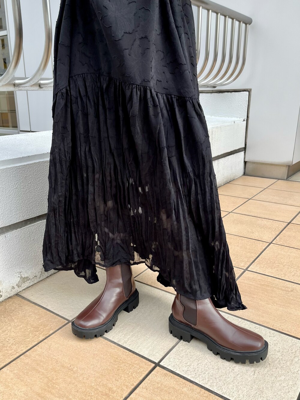 「カジュアル、大人コーデ、低身長コーデ、春コーデ、ロングワンピース、ワンピース、Kastane、kastane_ootd」｜「Kastaneの【サイズ0あり】シアージャガードレースワンピース（ワンピース、ブラック系）」を使った、KOUTA CHIHIROさん（レディース・153cm）の春コーディネートの5枚目の写真