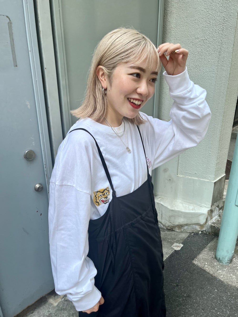 「Kastane、WHIMSIC、低身長女子、キャミワンピ、ベスト、ミリタリー、ロンT、低身長、ゆるコーデ」｜「WHIMSICの【WHIMSIC】USアーミーユーティリティシャツベスト（ベスト、グリーン系）」を使った、KOUTA CHIHIROさん（レディース・153cm）の夏コーディネートの3枚目の写真