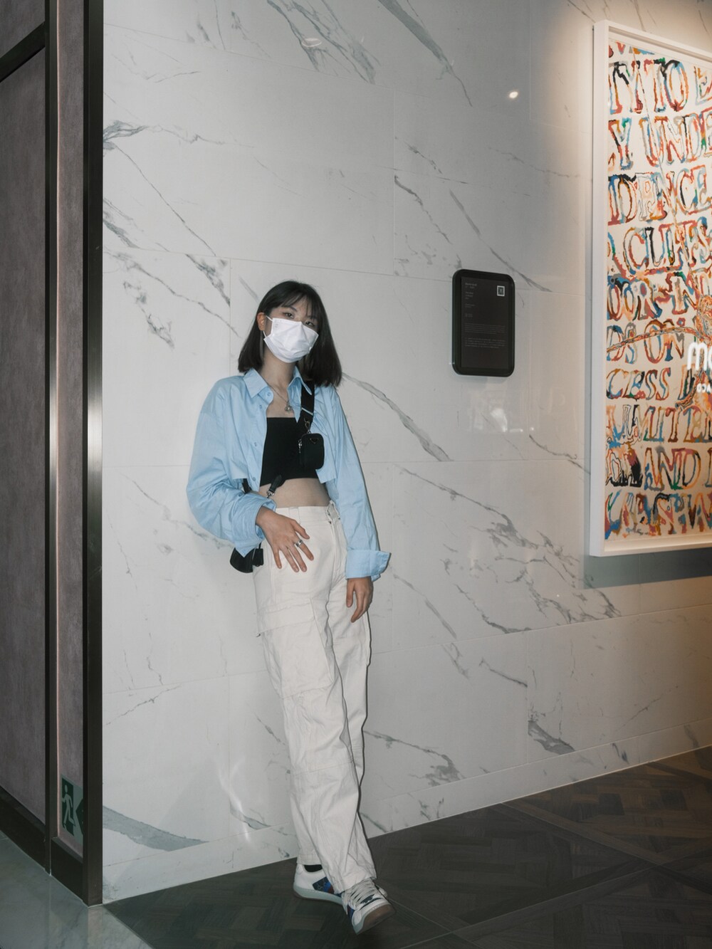 「GUCCIのアイテム（スニーカー、ホワイト系）」を使った、wearareyou?さん（レディース・168cm）の秋コーディネートの2枚目の写真