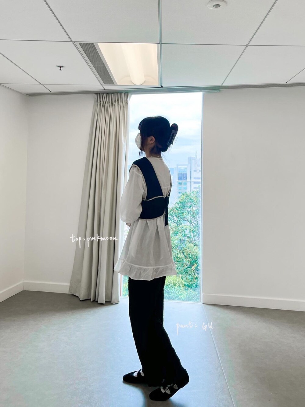 「SVECのアイテム（その他シューズ、ブラック系）」を使った、wearareyou?さん（レディース・168cm）の春コーディネートの2枚目の写真