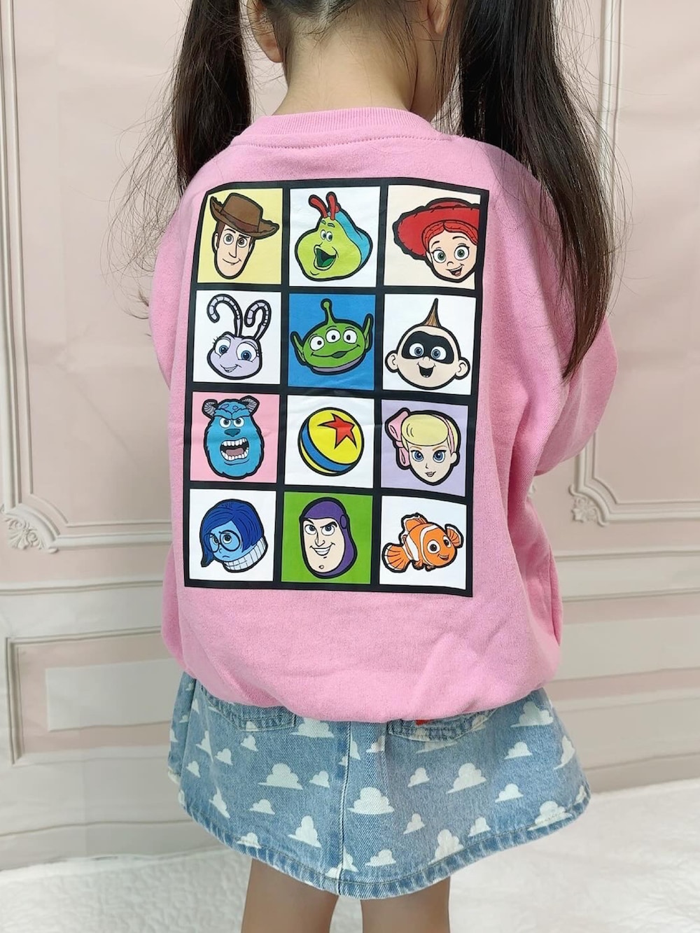 「トイストーリー、トイストーリーコーデ、スカート、リトシー、しまむら購入品、秋服準備はじめました、プチプラ子供服、#今日のコーデ、4歳女の子、#お出かけコーデ、しまむらキッズ」｜「しまむらのアイテム（ジャンパースカート、ブルー系）」を使った、ゆりあさん（キッズ・100cm）の秋コーディネートの3枚目の写真