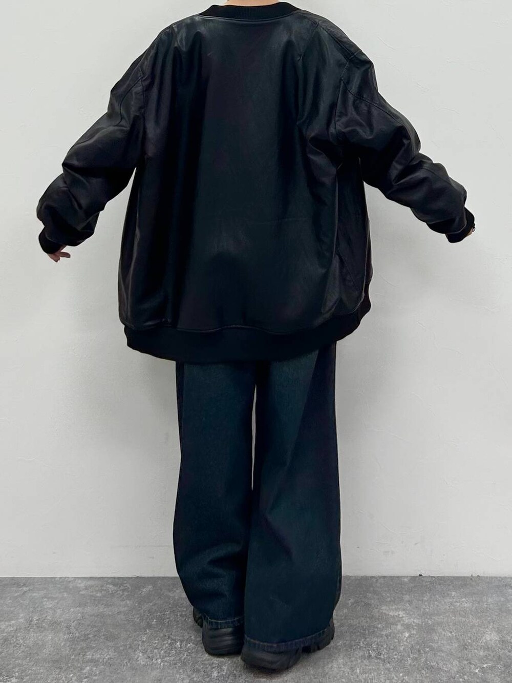 「PAGEBOY、メンズライク、カジュアル、モード、Anui」｜「PAGEBOYのプラットチャンキースニーカー（スニーカー、ブラック系）」を使った、なっつさん（レディース・164cm）の秋コーディネートの9枚目の写真