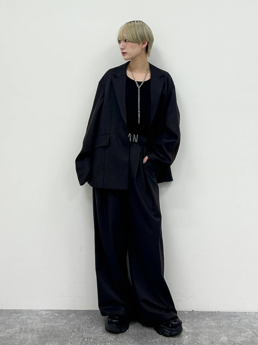 「メンズライク、カジュアル、モード、PAGEBOY、Anui」｜「PAGEBOYのプラットチャンキースニーカー（スニーカー、ブラック系）」を使った、なっつさん（レディース・164cm）の春コーディネートの2枚目の写真