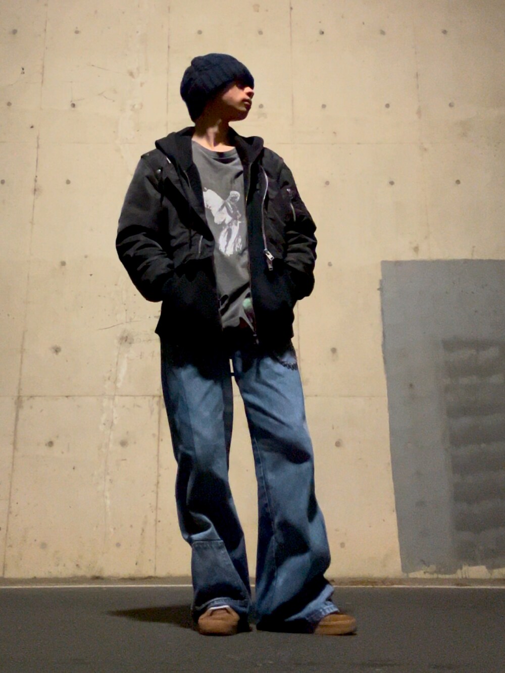 adidasのアイテムを使った「リメイクデニム」のメンズ人気ファッション