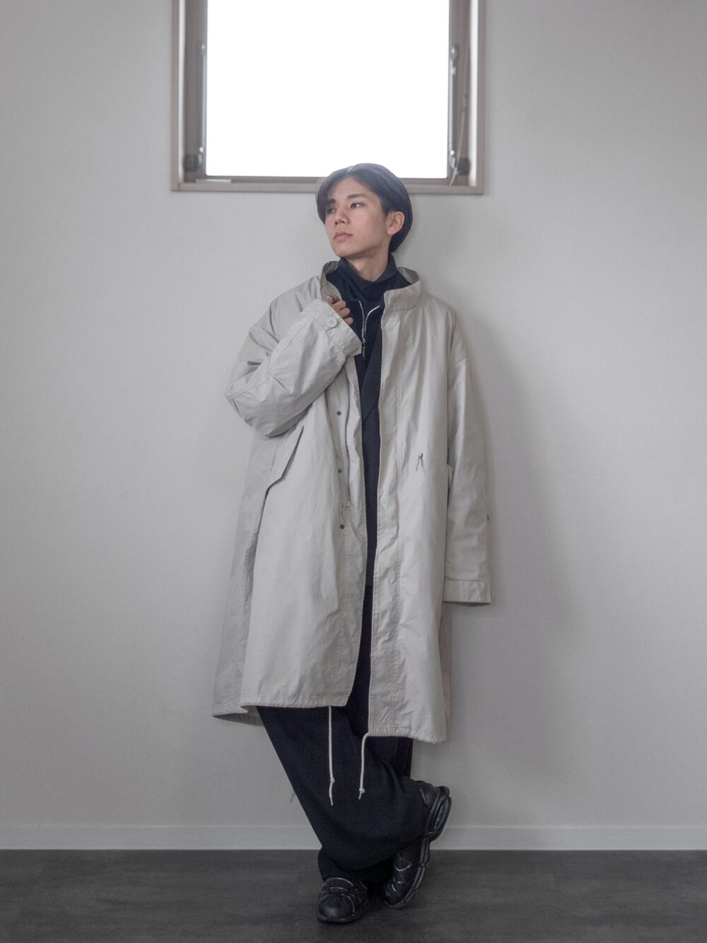 「新星WEARISTAにエントリー、WEARyouthコーデ、remer、remerコーデ、クリスマスに着たい服、マイベストコーデ2023、冬アウター、ロングコート、ストリート、レイヤードスタイル、韓国ファッション、チェック、休日スタイル、セットアップ、テーラードジャケット」｜「remerの【M65】loose military coat (3WAY) / M65ルーズミリタリーコート【キルティングライナーセット】（その他アウター、ホワイト系）」を使った、みなりん(Minari)さん（骨格ナチュラル・メンズ・172cm）の冬コーディネートの5枚目の写真