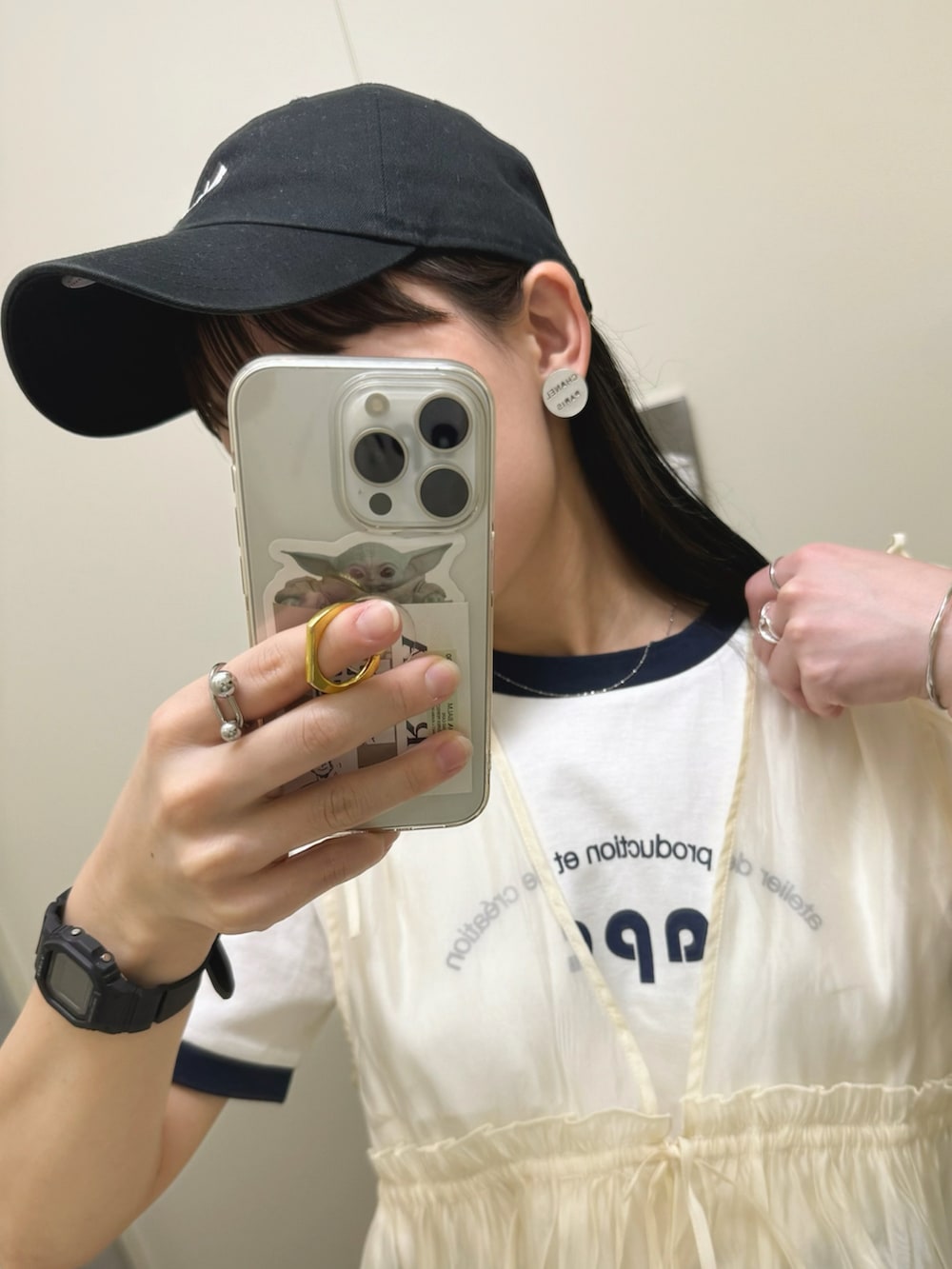 「ロゴT、ラグランTシャツ、シアートップス、ビスチェ、ベスト、レイヤードスタイル、デニム、韓国ファッション、テーマパークコーデ、夏コーデ、Tシャツコーデ、お出かけコーデ、休日スタイル、プチプラ、キャップ」｜「CENEの【CENE】セネ/リーフスライドチェーンネックレス（ネックレス、シルバー系）」を使った、chicchimoさん（骨格ナチュラル・レディース・152cm）の夏コーディネートの5枚目の写真