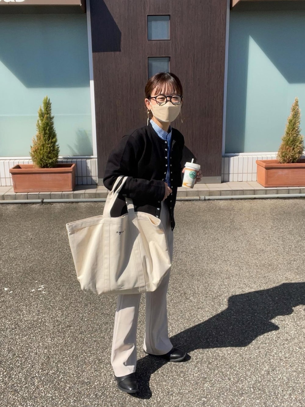 chicchimoさんの「M001 CARDIGAN カーディガンプレッション（agnes b.）」を使ったコーディネートの2枚目の写真