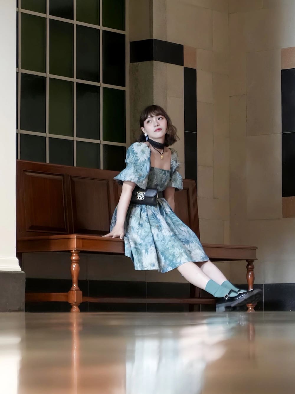 「美術館」｜「tnewtiesのアイテム（ボディバッグ/ウエストポーチ、ブラック系）」を使った、Rosyさん（レディース・158cm）の夏コーディネートの4枚目の写真